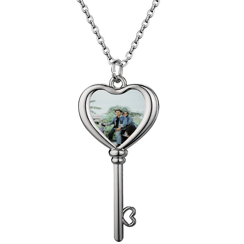 Diamond-Cut Name Necklace: Sterling Silver Personalized Jewelry