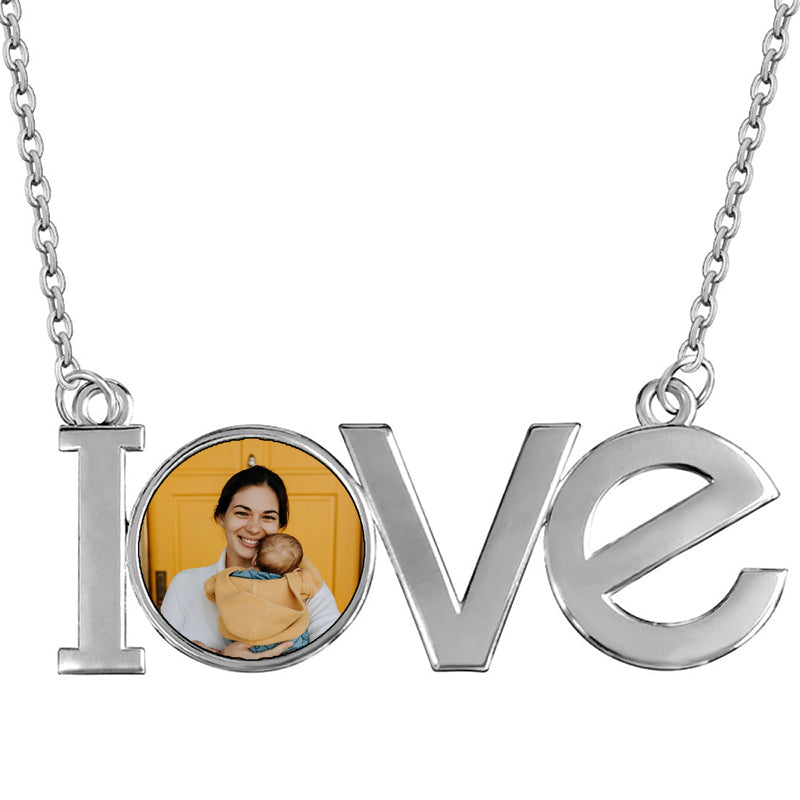 Classic Carrie Style Name Necklace