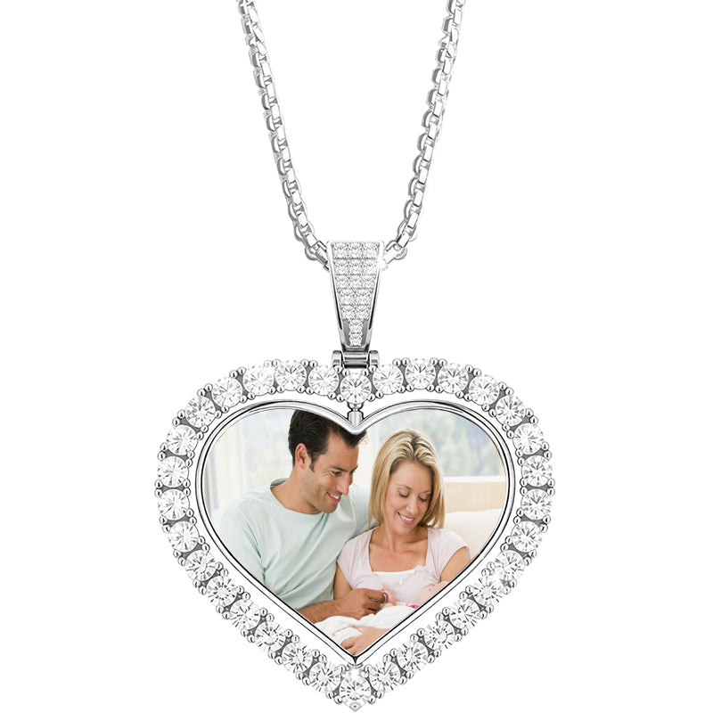 Custom lcy Pink Baguette Diamond Letters Pendant, Personalised Nameplate Necklace, Bling-bling Women's Jewelry, Perfect Gift for Her